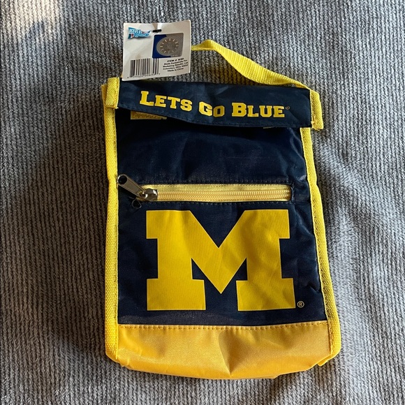 University of Michigan Lunch Bag - Picture 1 of 10